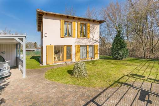 Hinteransicht - Einfamilienhaus in 13156 Berlin mit 106m² kaufen