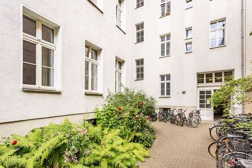 Hinteransicht - Etagenwohnung in 10967 Berlin mit 83m² kaufen