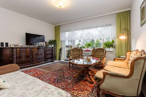Wohnzimmer - Erdgeschosswohnung in 12207 Berlin mit 66m² kaufen