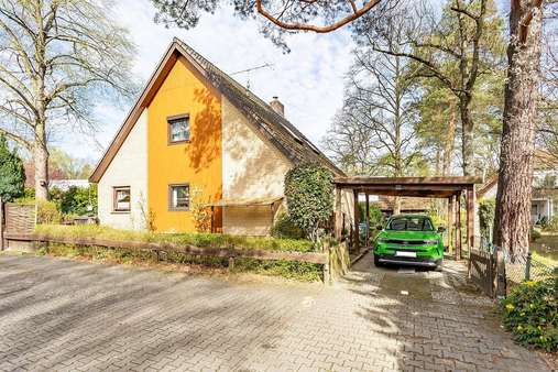 Haus Strassenseite - Einfamilienhaus in 13465 Berlin mit 138m² kaufen