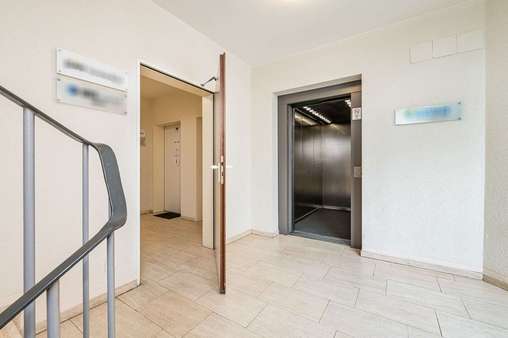 Hausflur Hausflur - Bürofläche in 10115 Berlin mit 0m² kaufen