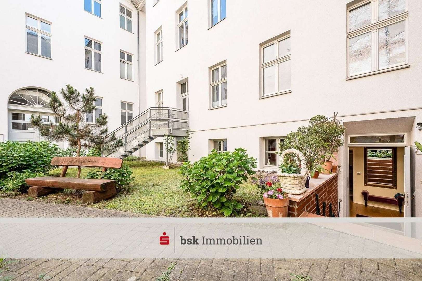 Hofansicht - Bürofläche in 10117 Berlin mit 131m² kaufen