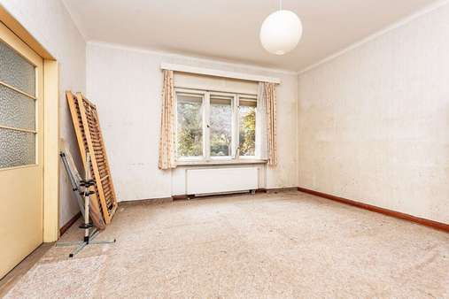 Zimmer 1 im EG Zimmer 1 im EG - Zweifamilienhaus in 12623 Berlin mit 145m² kaufen