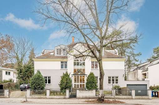 Straßenansicht - Erdgeschosswohnung in 14193 Berlin mit 61m² kaufen