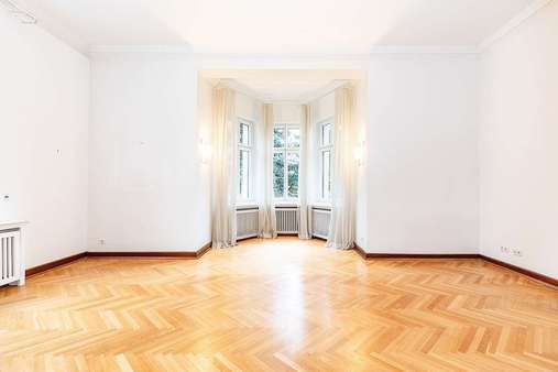 Wohnzimmer - Etagenwohnung in 12207 Berlin mit 175m² kaufen