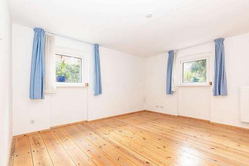 Innenansicht - Souterrain-Wohnung in 12207 Berlin mit 137m² kaufen