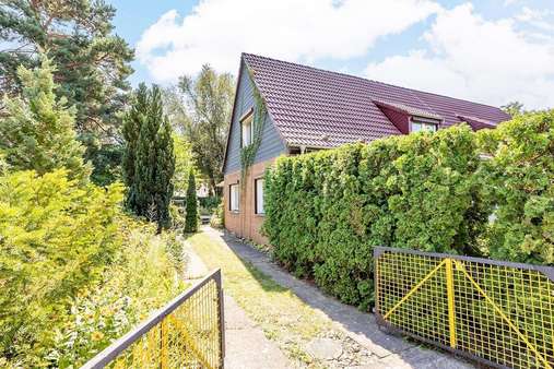 https://crm.propstack.de/app/portfolio/properties/3025584/media - Doppelhaushälfte in 15562 Rüdersdorf bei Berlin mit 98m² kaufen