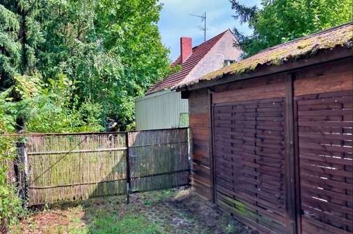Toreinfahrt zum Grundstück - Grundstück in 12623 Berlin  mit 496m² kaufen