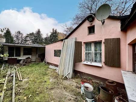 Laube + Werkstatt - Grundstück in 12623 Berlin mit 1086m² kaufen
