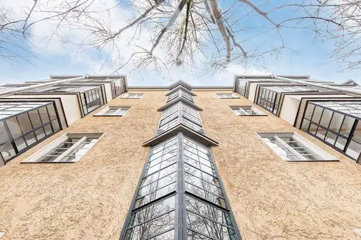 2-Zimmer- Wohnung unmittelbar am Treptower Park!