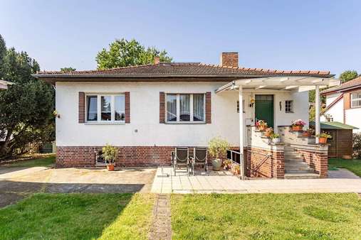 Ansicht Gartenseite - Einfamilienhaus in 12527 Berlin mit 108m² kaufen
