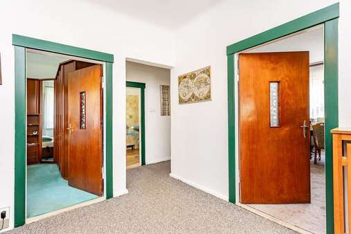 Diele mit Blick in die Räume - Einfamilienhaus in 12527 Berlin mit 108m² kaufen