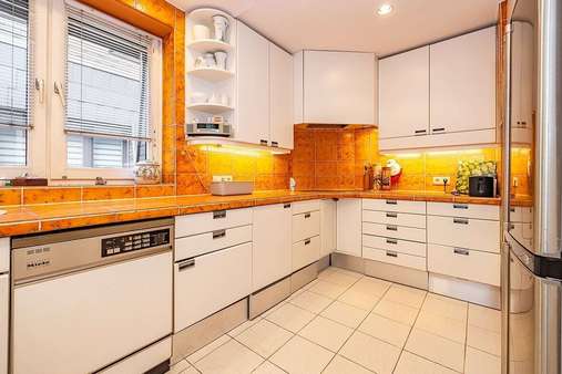 Küche - Etagenwohnung in 14193 Berlin mit 168m² kaufen