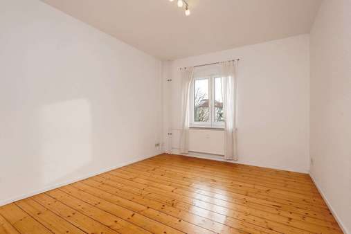 Wohnzimmer - Etagenwohnung in 12555 Berlin mit 33m² kaufen