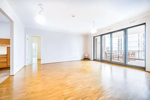 Stilvolle Neubauwohnung mit Wasserblick an der Spree