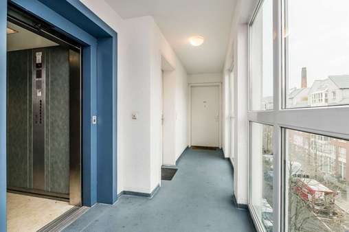 Hausflur - Etagenwohnung in 10409 Berlin mit 60m² kaufen