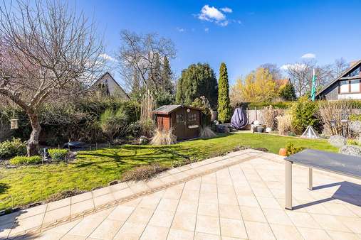 Blick in den Garten - Einfamilienhaus in 12249 Berlin mit 155m² kaufen
