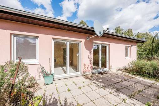 Terrasse - Bungalow in 12557 Berlin mit 85m² kaufen