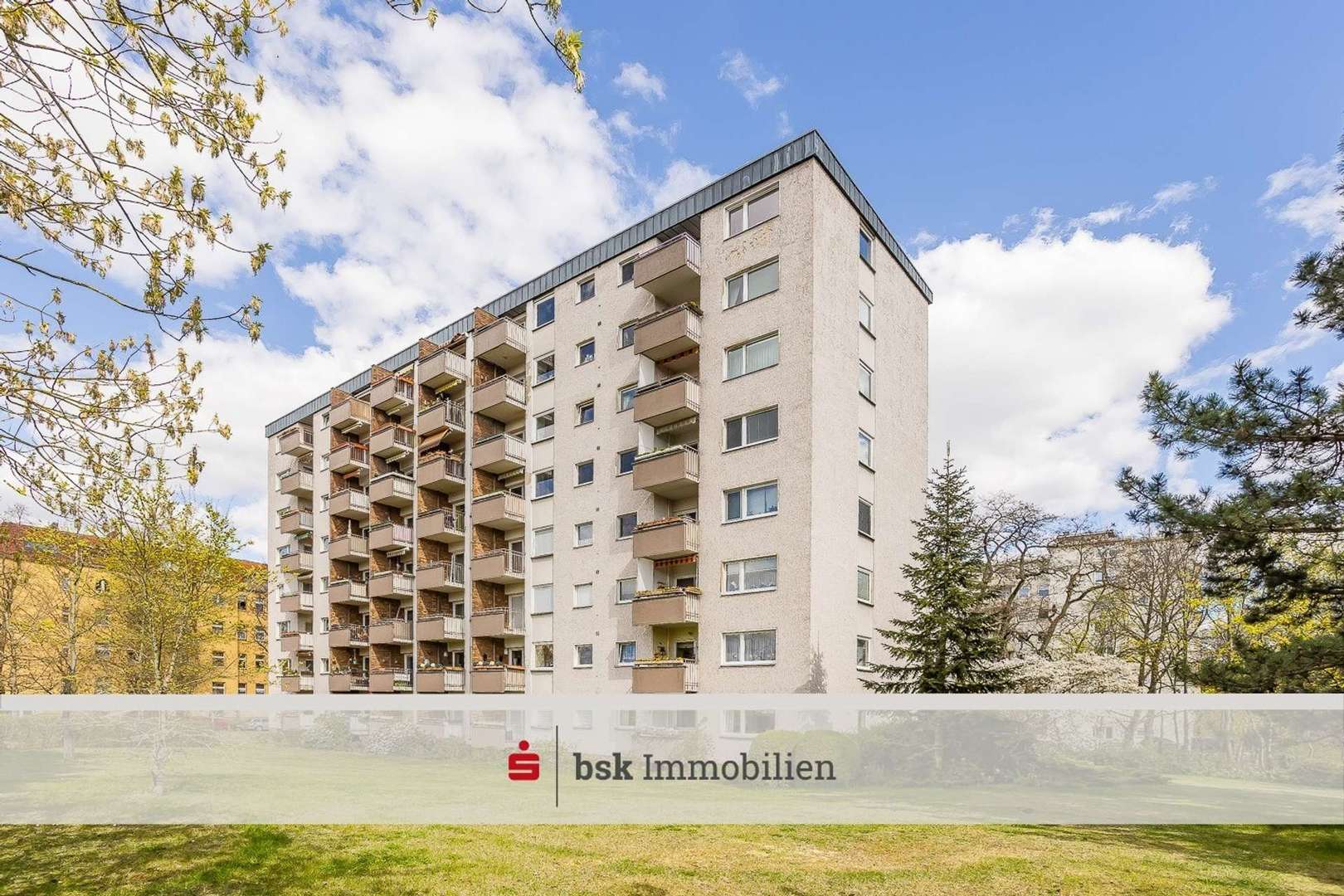 Gebäudeansicht - Etagenwohnung in 12105 Berlin mit 89m² kaufen