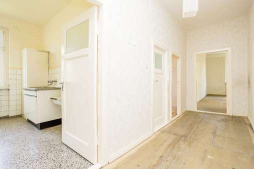 Flur - Etagenwohnung in 12169 Berlin mit 98m² kaufen