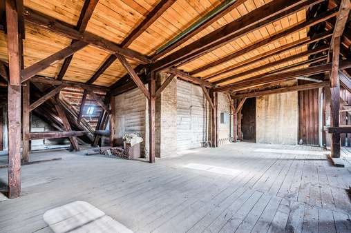 Dachgeschoss - Wohn- / Geschäftshaus in 13509 Berlin mit 918m² als Kapitalanlage kaufen