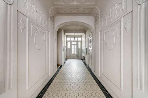 Hausflur - Erdgeschosswohnung in 12047 Berlin mit 46m² kaufen