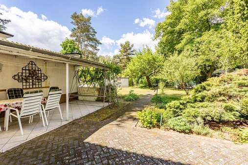 Terrasse  mit Blick in den großen Garten - Einfamilienhaus in 15712 Königs Wusterhausen mit 96m² kaufen