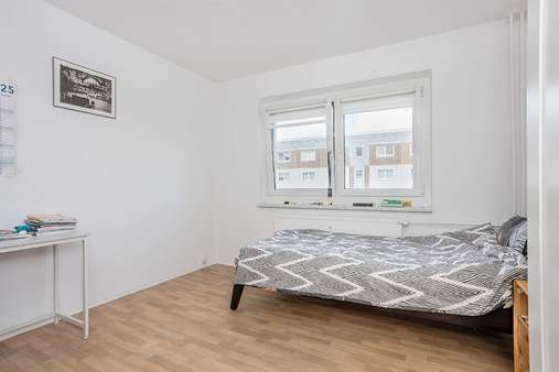 Gästezimmer Gästezimmer - Etagenwohnung in 12627 Berlin mit 72m² kaufen