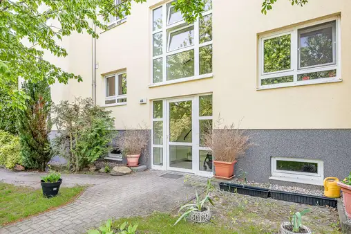 Helle Dachgeschosswohnung mit wunderschöner Dachterrasse