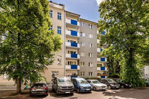 Hinteransicht Hinteransicht - Mehrfamilienhaus in 10587 Berlin mit 0m² als Kapitalanlage kaufen