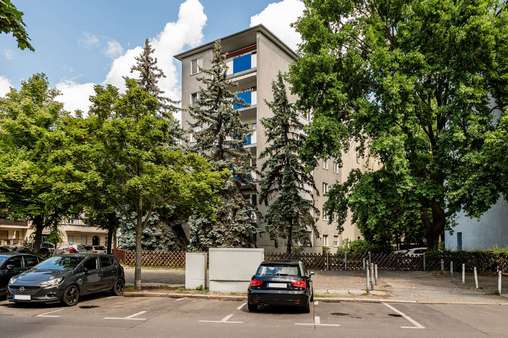 Straßenansicht Straßenansicht - Mehrfamilienhaus in 10587 Berlin mit 0m² als Kapitalanlage kaufen