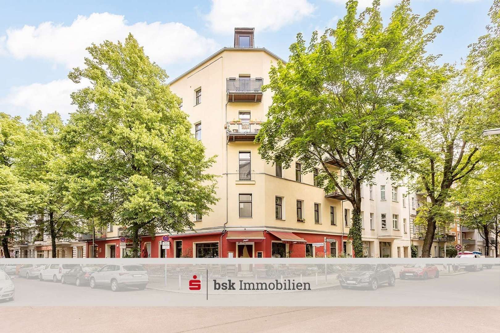 Straßenansicht - Dachgeschosswohnung in 10781 Berlin mit 137m² kaufen