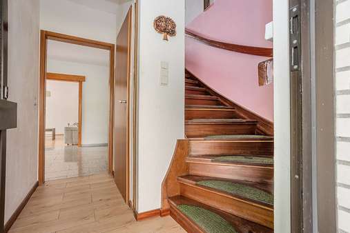 Flur Flur - Einfamilienhaus in 12347 Berlin mit 155m² kaufen