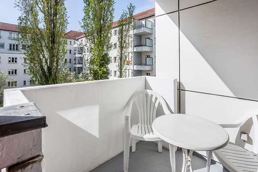 Balkon Balkon - Etagenwohnung in 10711 Berlin mit 38m² kaufen