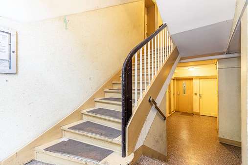 Treppenflur - Wohnung in 14059 Berlin mit 42m² kaufen