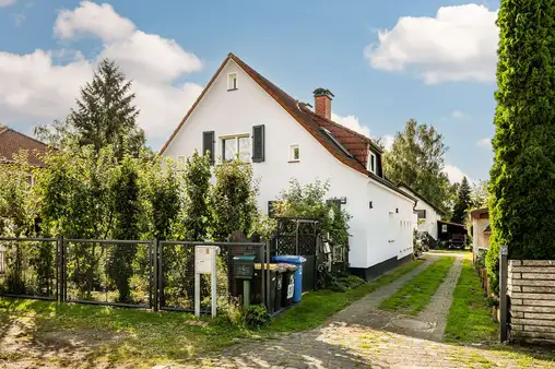 Großzügiges Einfamilienhaus mit Ferienwohnung nahe Karower Teiche