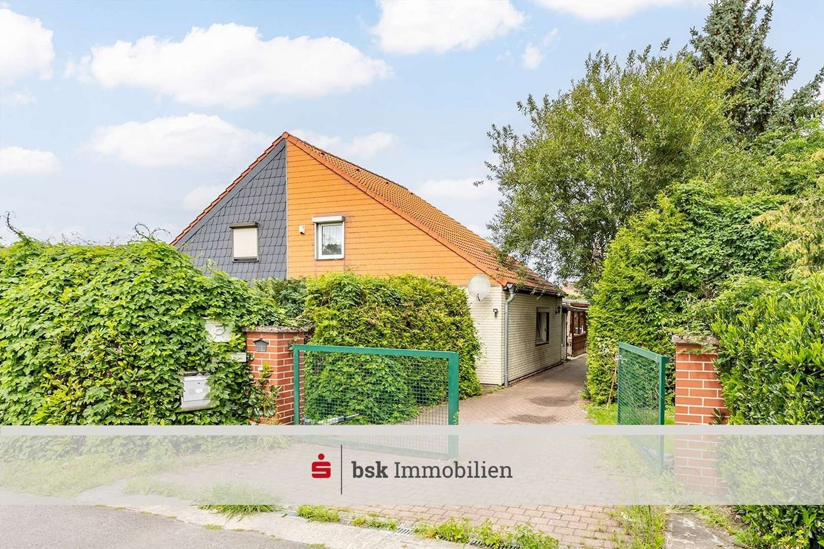 Außenansicht Außenansicht - Doppelhaushälfte in 12683 Berlin mit 95m² kaufen