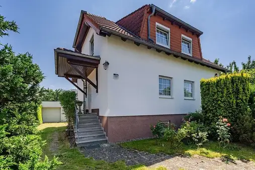 6 Zimmer EFH, 131 m² Wohnfläche und 1.329 m² teilbares Grundstück