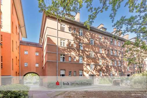 Außenansicht Innenhof - Wohnung in 13353 Berlin mit 63m² kaufen