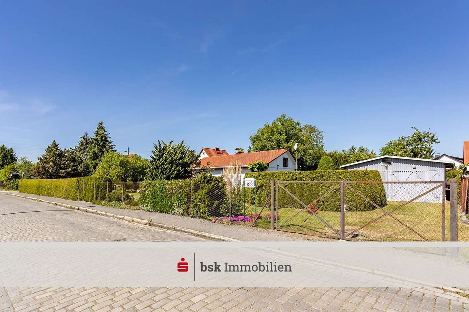 Straßenzugang Straßenzugang - Grundstück in 12623 Berlin mit 1128m² kaufen
