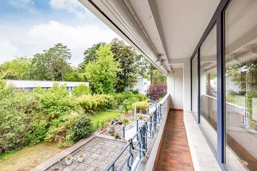 Ausblick vom Balkon Ausblick vom Balkon - Wohnung in 14199 Berlin mit 91m² kaufen
