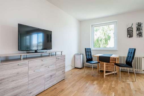Wohn- und Essbereich Wohn- und Essbereich - Etagenwohnung in 13585 Berlin mit 51m² kaufen