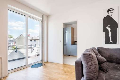 Zugang Küche und Balkon Zugang Küche und Balkon - Etagenwohnung in 13585 Berlin mit 51m² kaufen