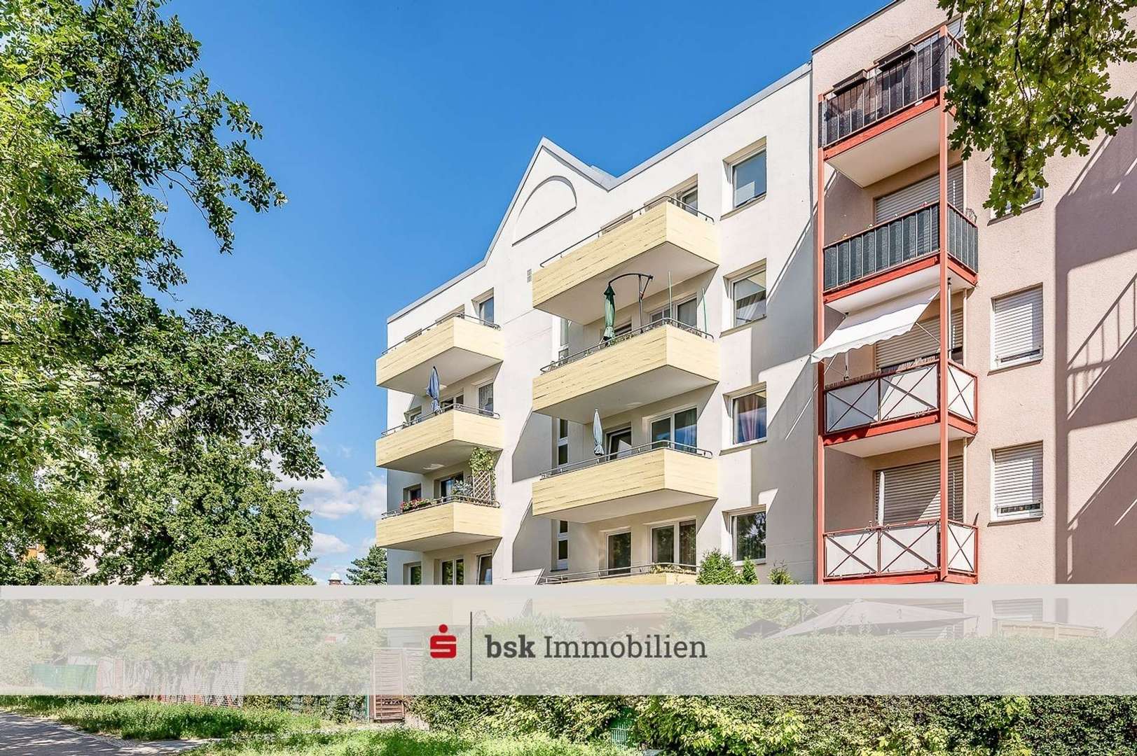 Straßenansicht Straßenansicht - Etagenwohnung in 13585 Berlin mit 51m² kaufen