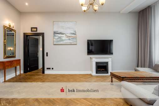 Wohnzimmer - Etagenwohnung in 10717 Berlin mit 67m² kaufen