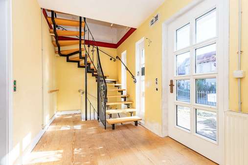 Hauseingang Hauseingang - Einfamilienhaus in 12623 Berlin mit 164m² kaufen