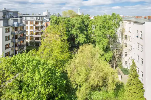 Dachgeschosswohnung mit Aufdachterrasse in Friedrichshain!