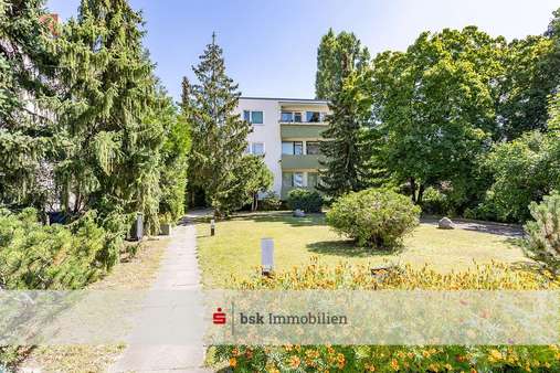 Straßenansicht Straßenansicht - Etagenwohnung in 14167 Berlin mit 57m² kaufen