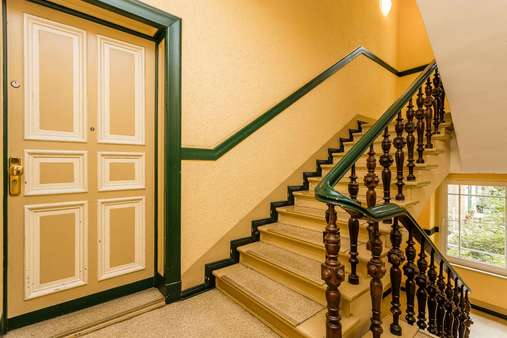 Hausflur Hausflur - Etagenwohnung in 10365 Berlin mit 113m² kaufen