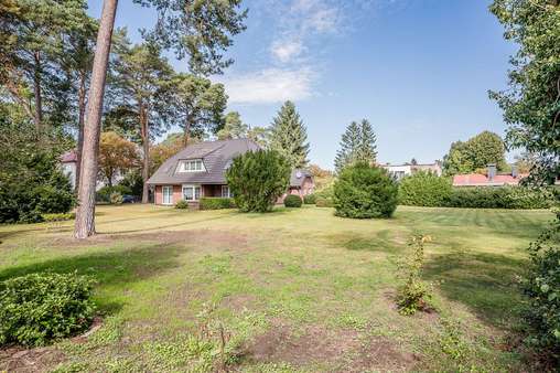Gartenansicht inkl. separat angebotenem Grundstück in der Elbeallee - Einfamilienhaus in 14612 Falkensee mit 153m² kaufen